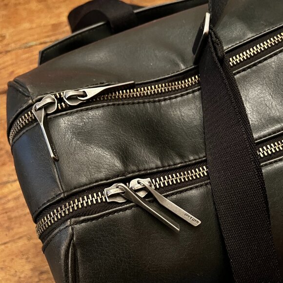 Matt & Nat travel bag - Picture 3 of 11